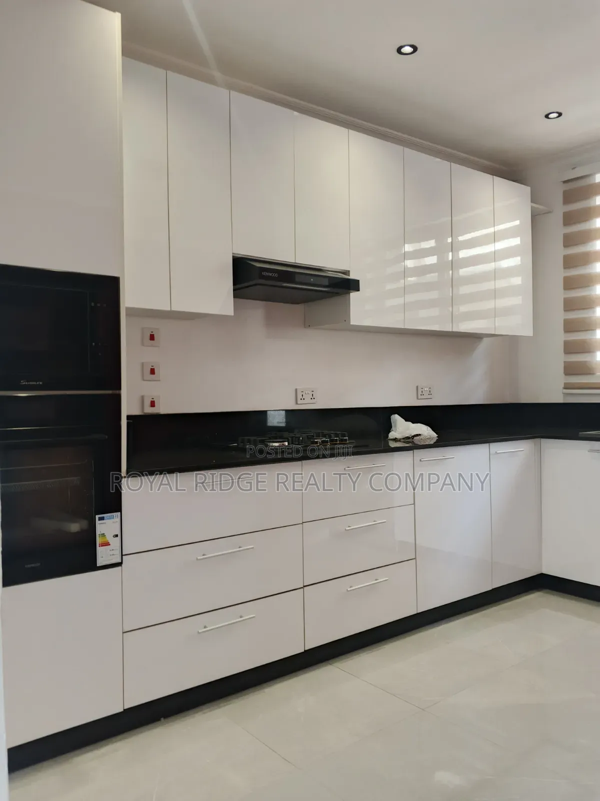 2bdrm Apartment in Tseaddo Roundabout, Accra Metropolitan for rent