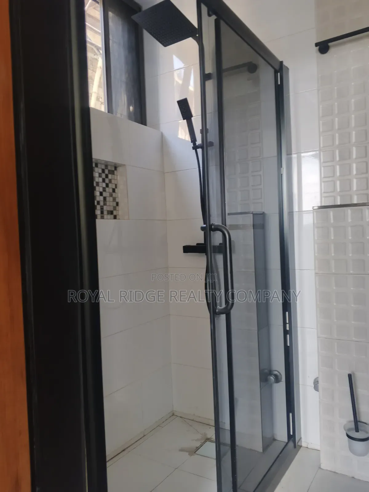 2bdrm Apartment in Tseaddo Roundabout, Accra Metropolitan for rent