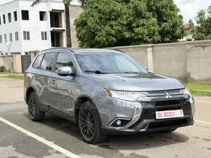 Mitsubishi Outlander 2.4 PHEV AWD 2019 Gray