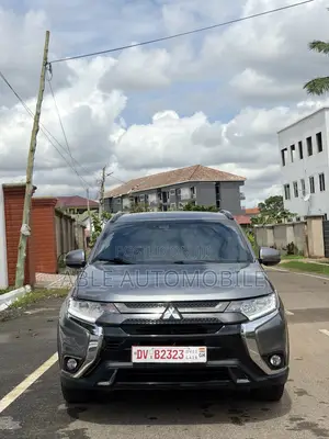 Mitsubishi Outlander 2.4 PHEV AWD 2019 Gray