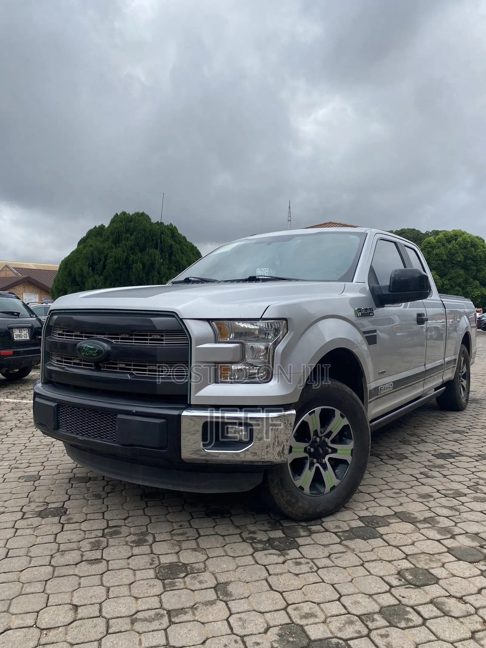 Ford F-150 XLT 4dr SuperCrew 6.5 ft. SB (2.7L 6cyl Turbo 6A) 2015 Gray
