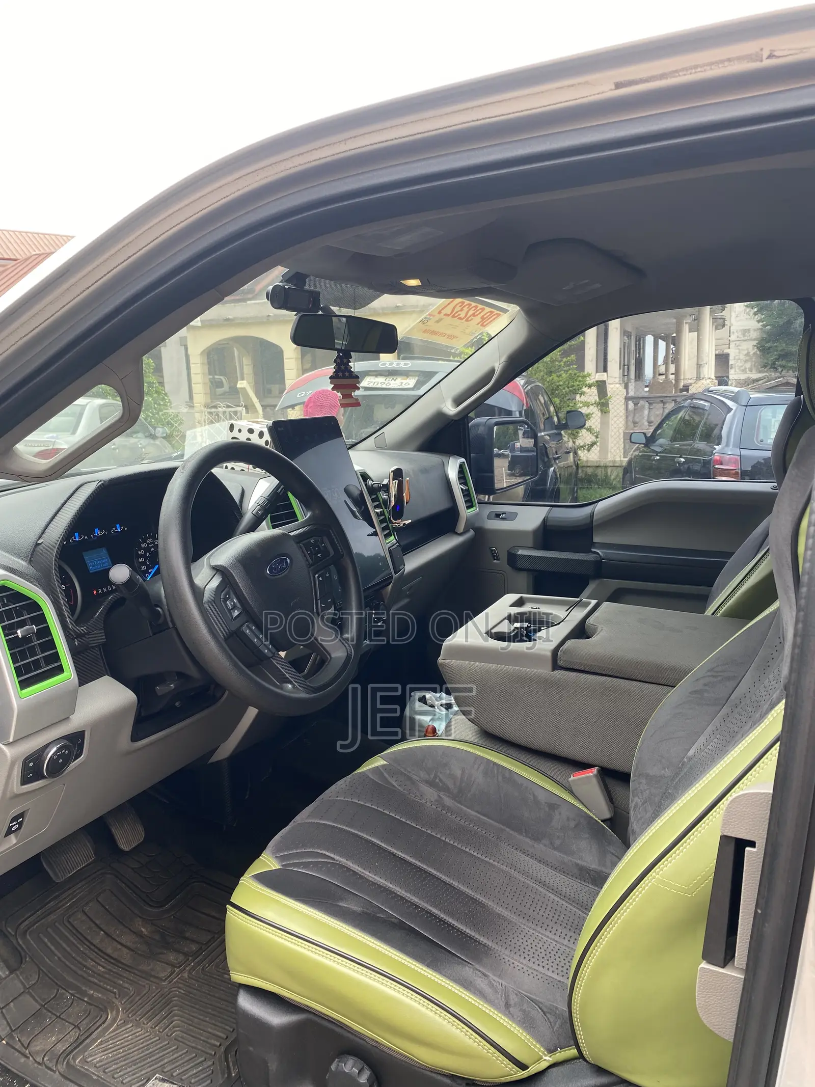 Ford F-150 XLT 4dr SuperCrew 6.5 ft. SB (2.7L 6cyl Turbo 6A) 2015 Gray
