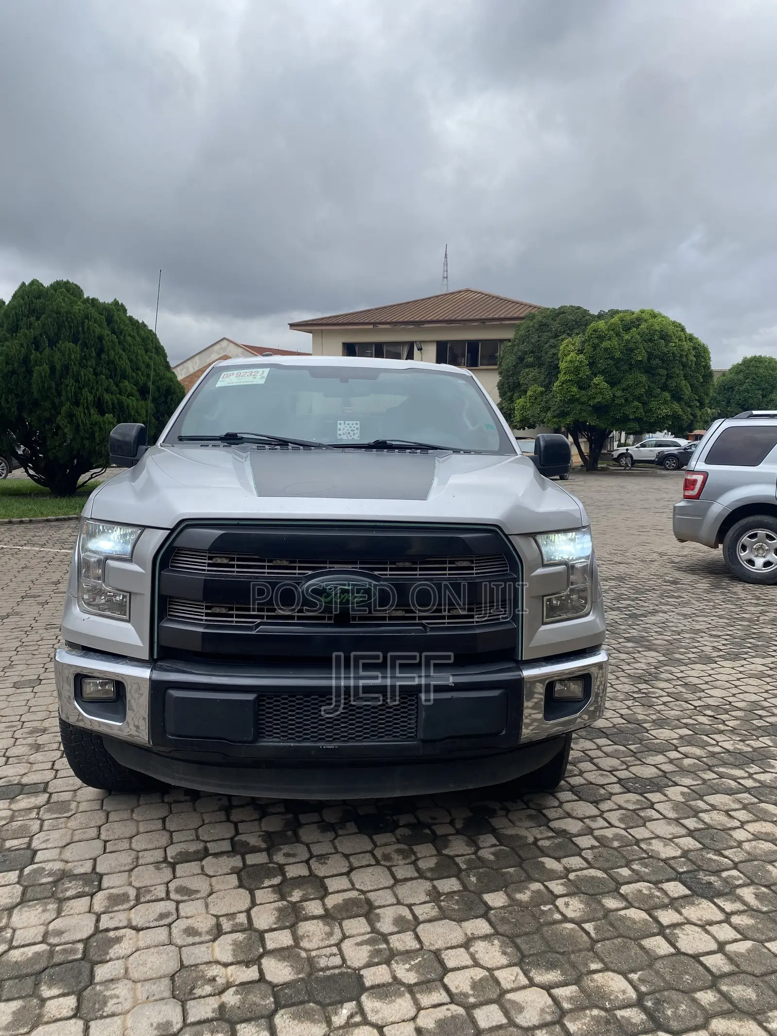 Ford F-150 XLT 4dr SuperCrew 6.5 ft. SB (2.7L 6cyl Turbo 6A) 2015 Gray