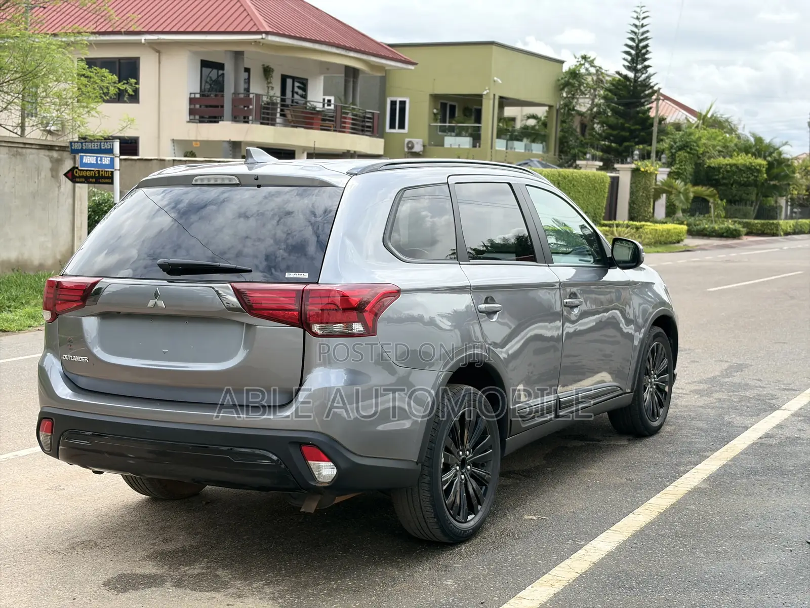 Mitsubishi Outlander 2.4 PHEV AWD 2019 Gray