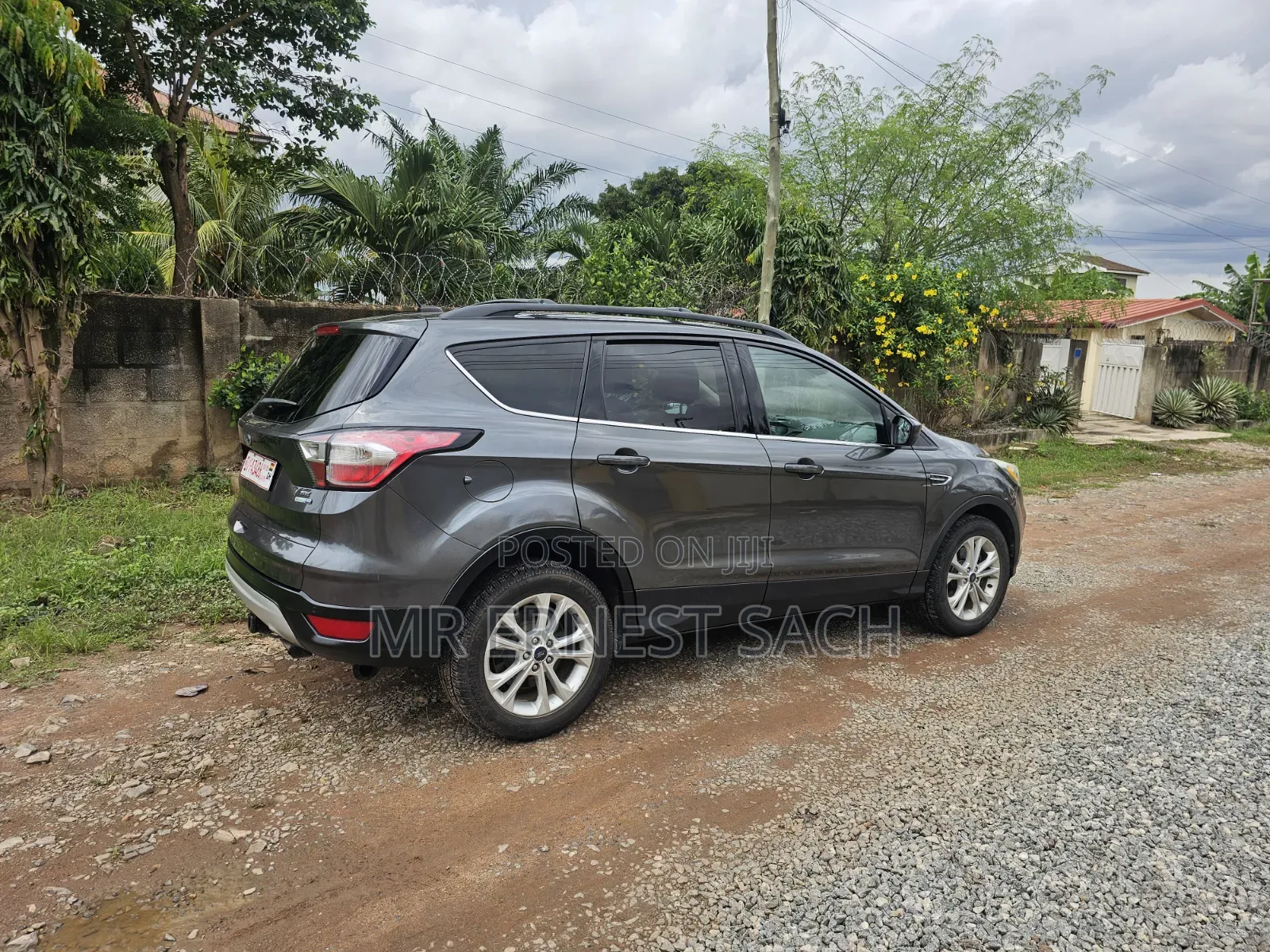 Ford Escape SE 4x4 2017 Gray
