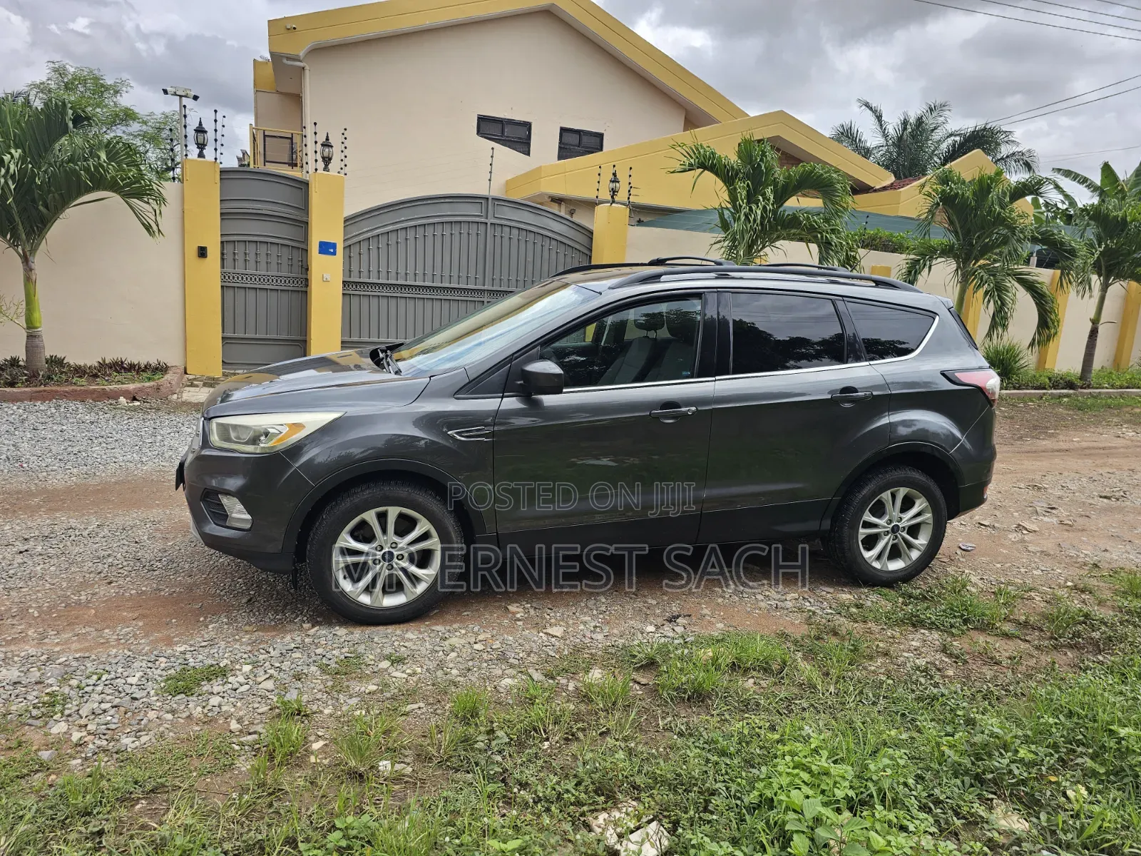 Ford Escape SE 4x4 2017 Gray
