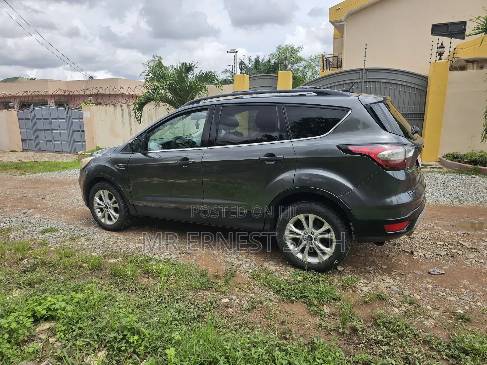 Ford Escape SE 4x4 2017 Gray