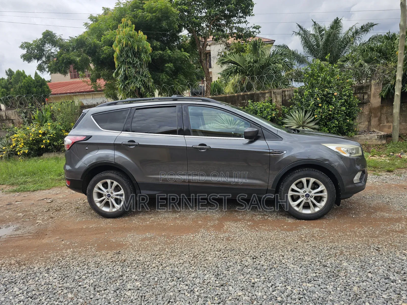 Ford Escape SE 4x4 2017 Gray