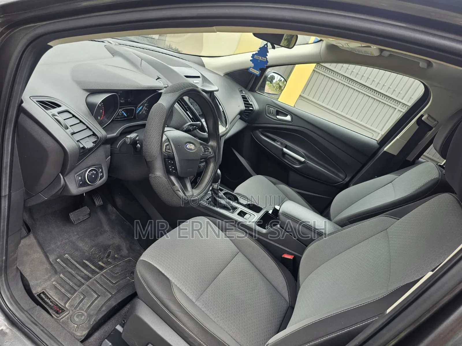 Ford Escape SE 4x4 2017 Gray
