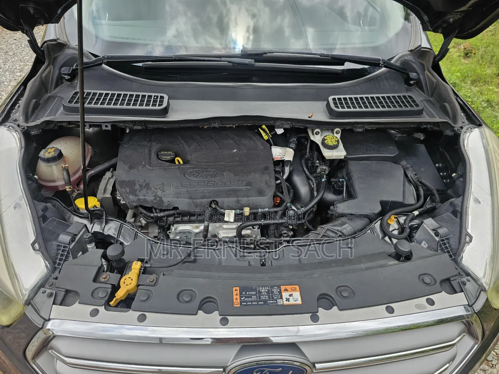 Ford Escape SE 4x4 2017 Gray