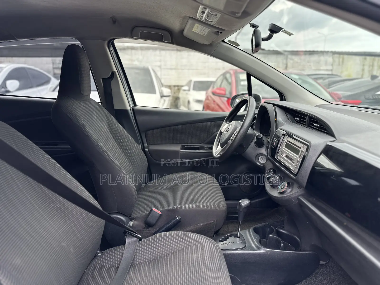 Toyota Vitz 2015 Silver