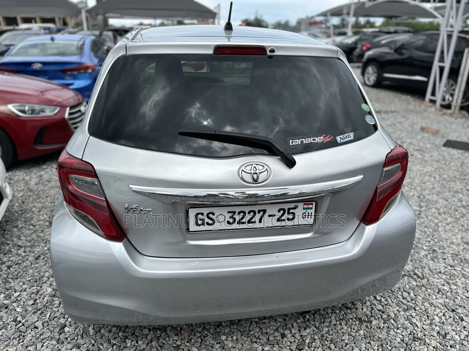 Toyota Vitz 2015 Silver
