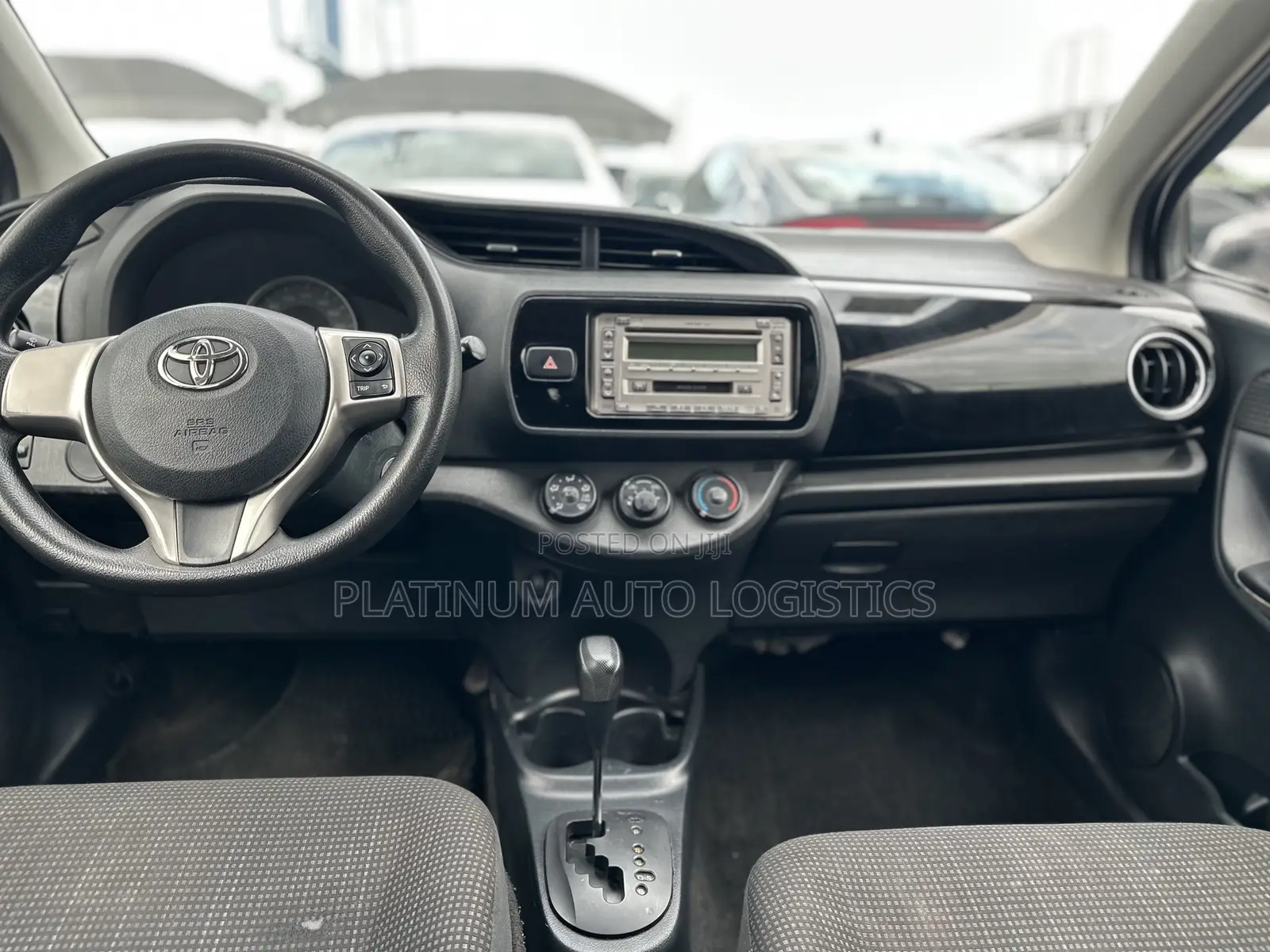 Toyota Vitz 2015 Silver