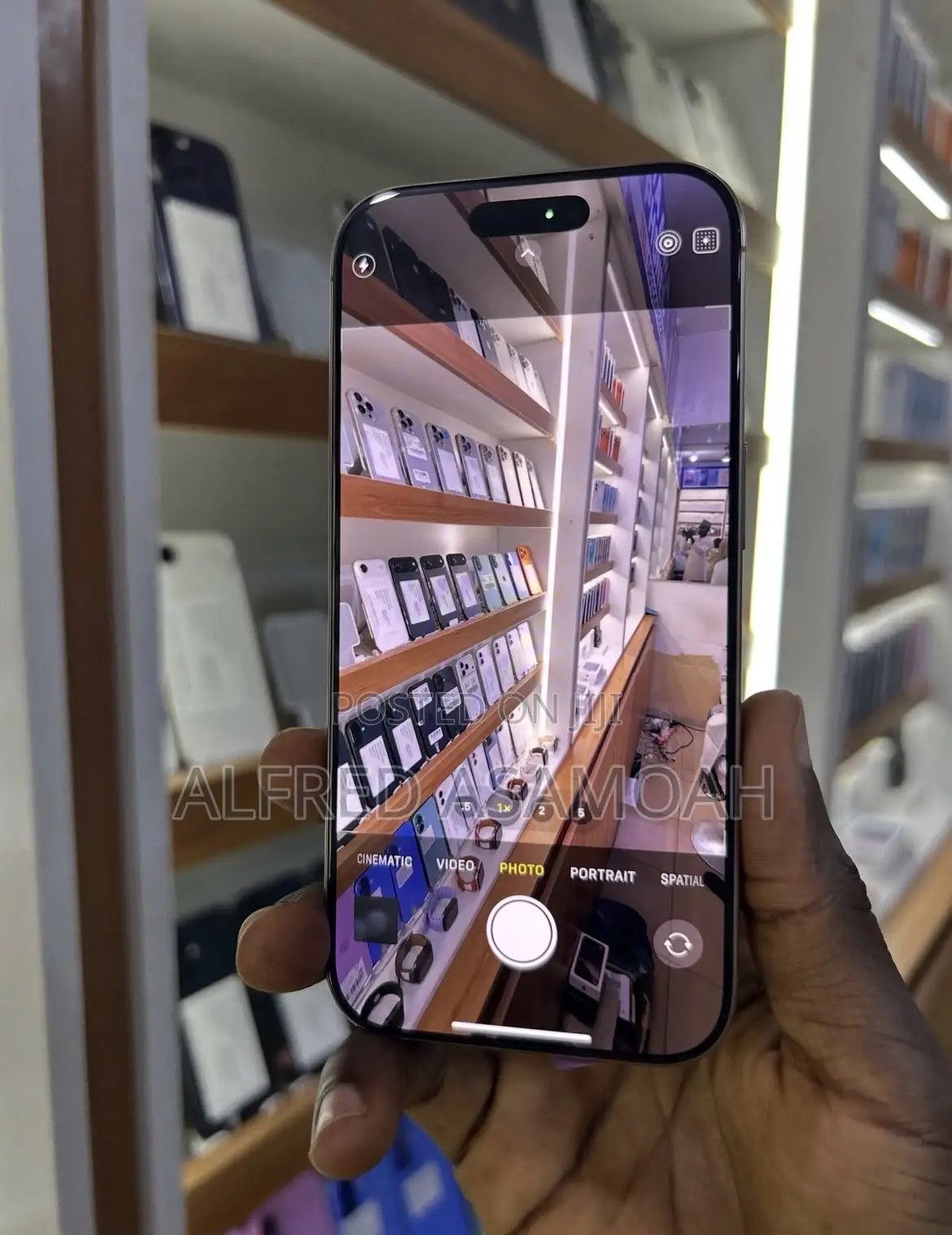 Apple iPhone 16 Pro 128 GB Gold