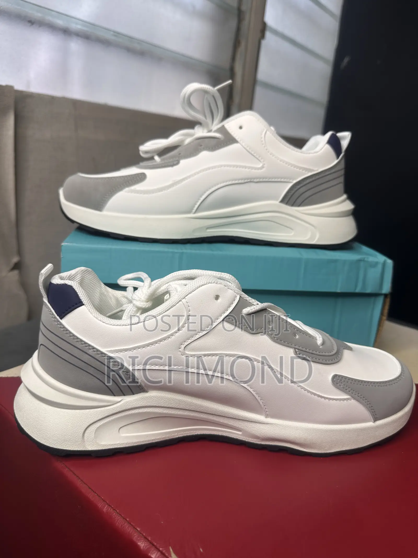 Fashion/Shoe
