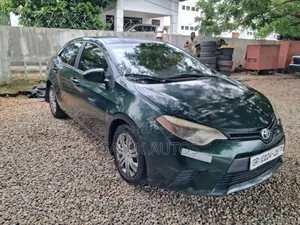 Toyota Corolla LE Plus 4dr Sedan (1.8L 4cyl CVT) 2015 Green