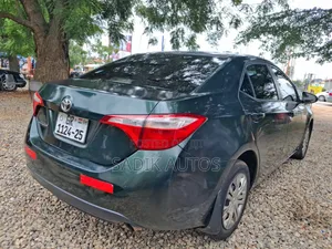 Toyota Corolla LE Plus 4dr Sedan (1.8L 4cyl CVT) 2015 Green