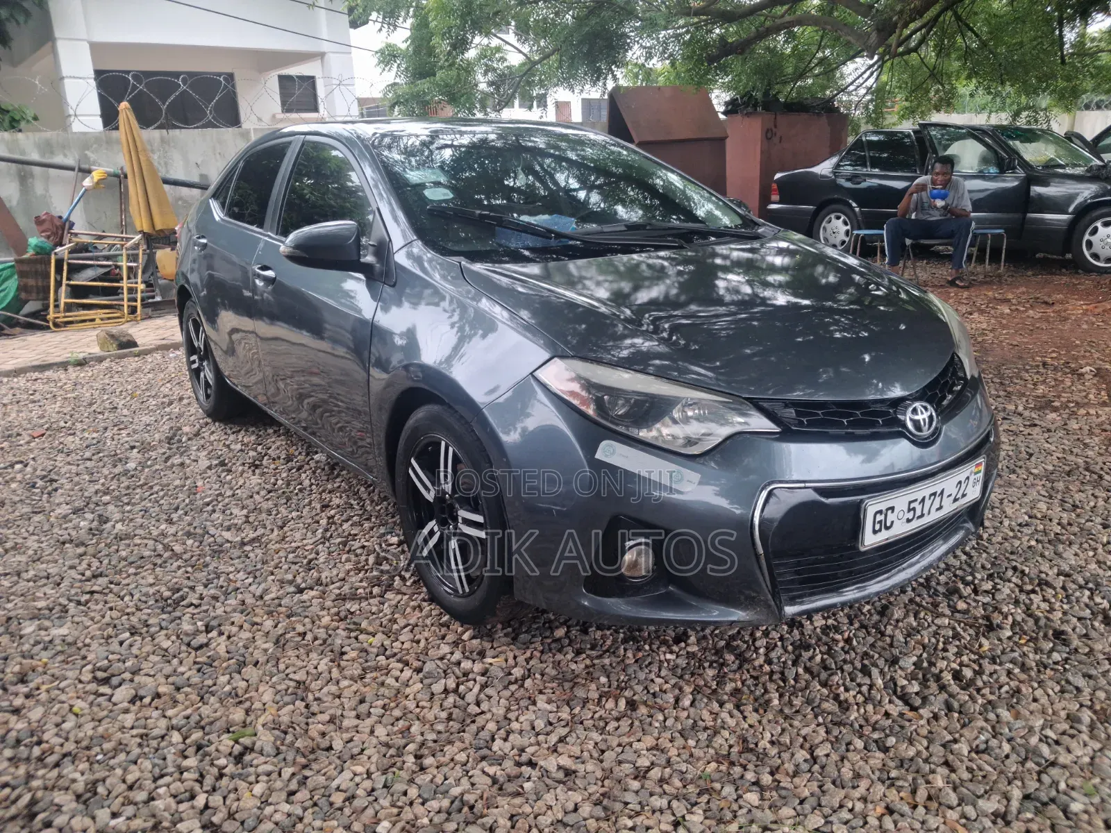 Toyota Corolla LE Plus 4dr Sedan (1.8L 4cyl CVT) 2015 Gray
