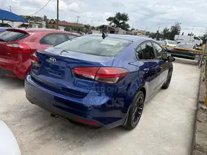 Kia Forte 2018 Blue