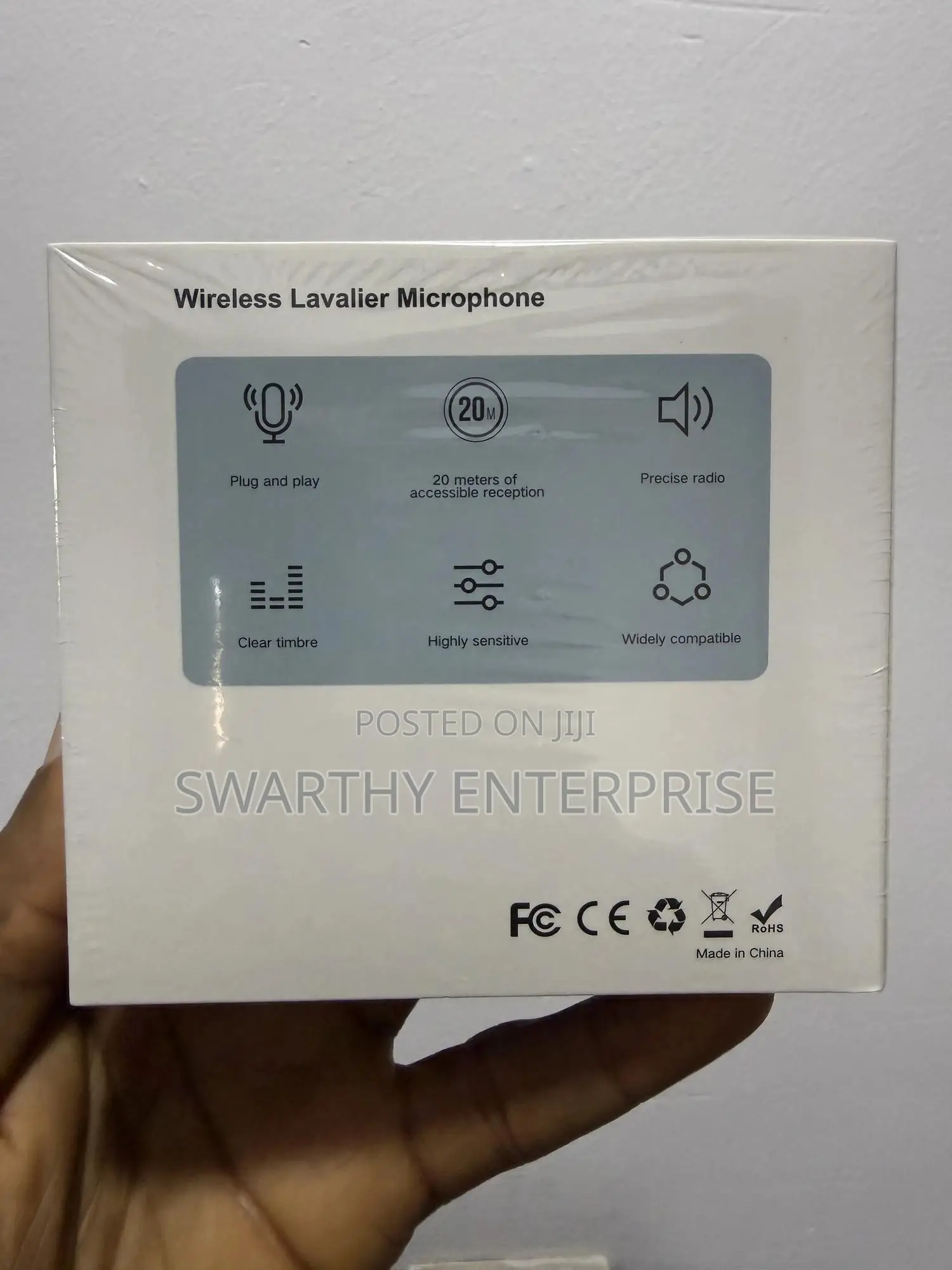 Wireless Lavalier Microphone for Content Creation / Creator