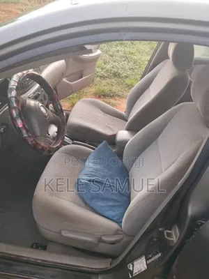 Toyota Corolla L 4-Speed Automatic 2013 Silver