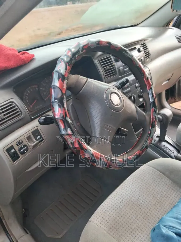 Toyota Corolla L 4-Speed Automatic 2013 Silver