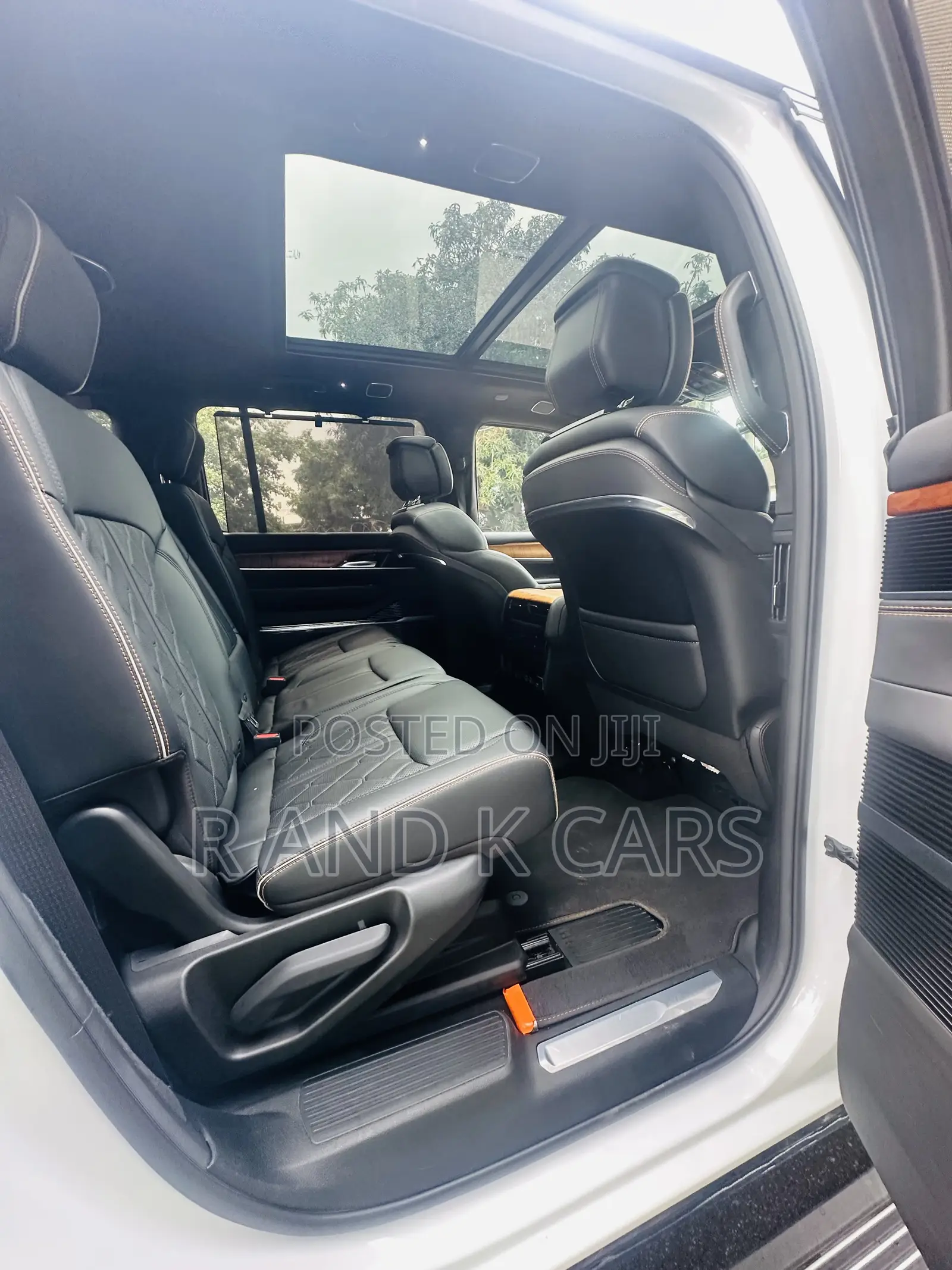 Jeep Grand Wagoneer Series III 4WD 2024 White