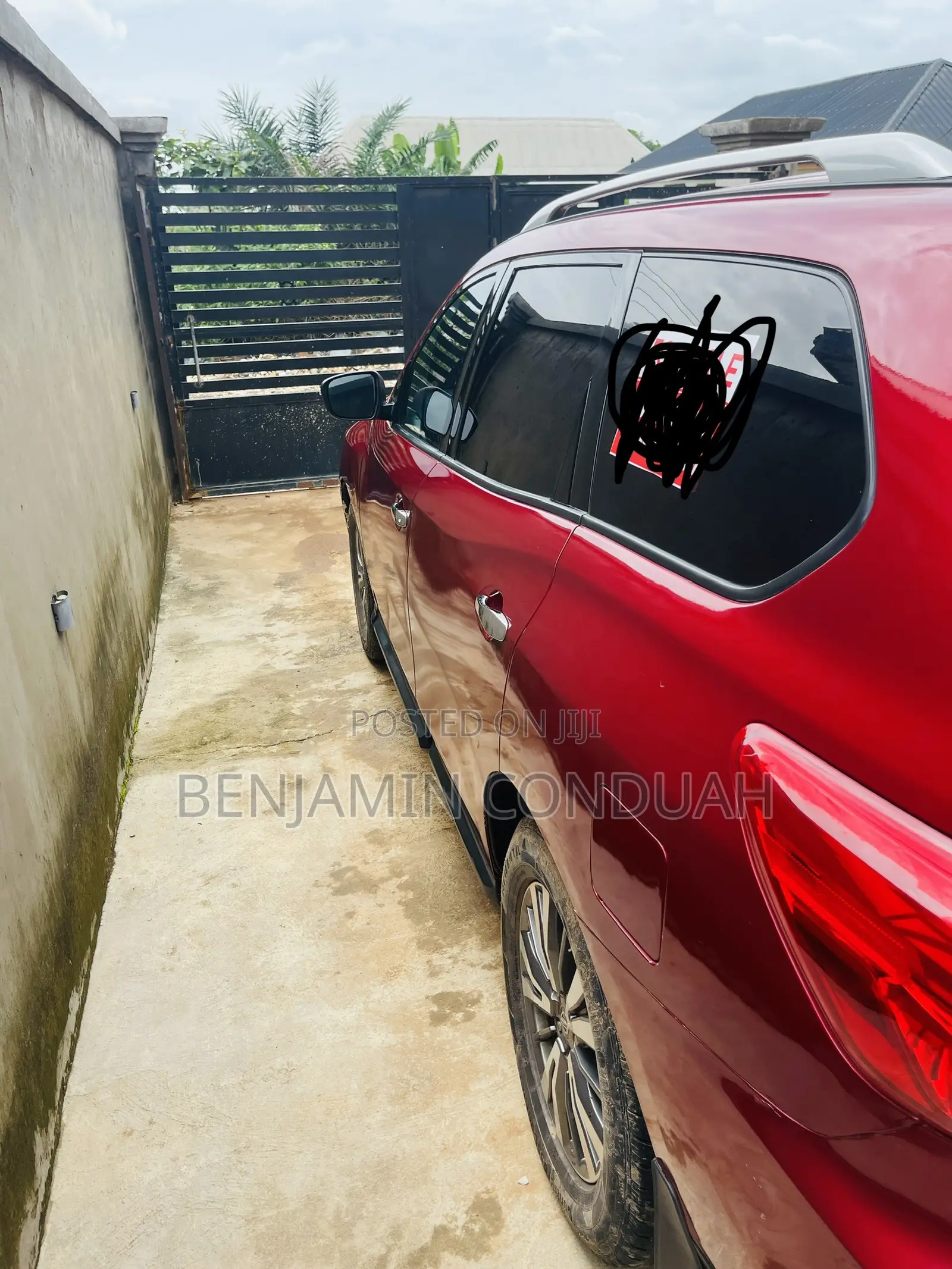 Nissan Pathfinder SV 4x4 2018 Red