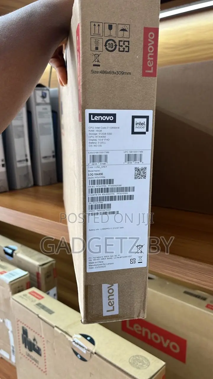 New Laptop Lenovo LOQ 15ARP9 16GB Intel Core i7 SSD 512GB