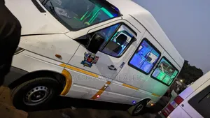 Mercedes-Benz Sprinter 2000 White
