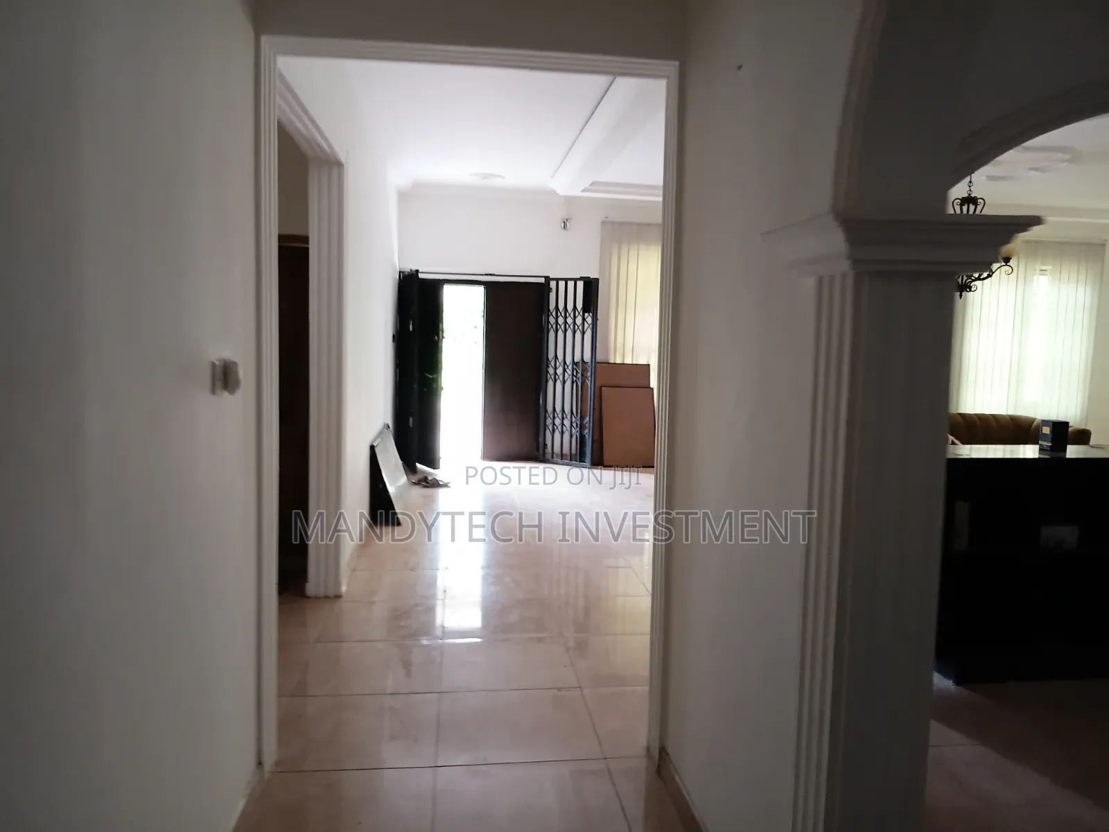 4bdrm Duplex in Community 25 for sale