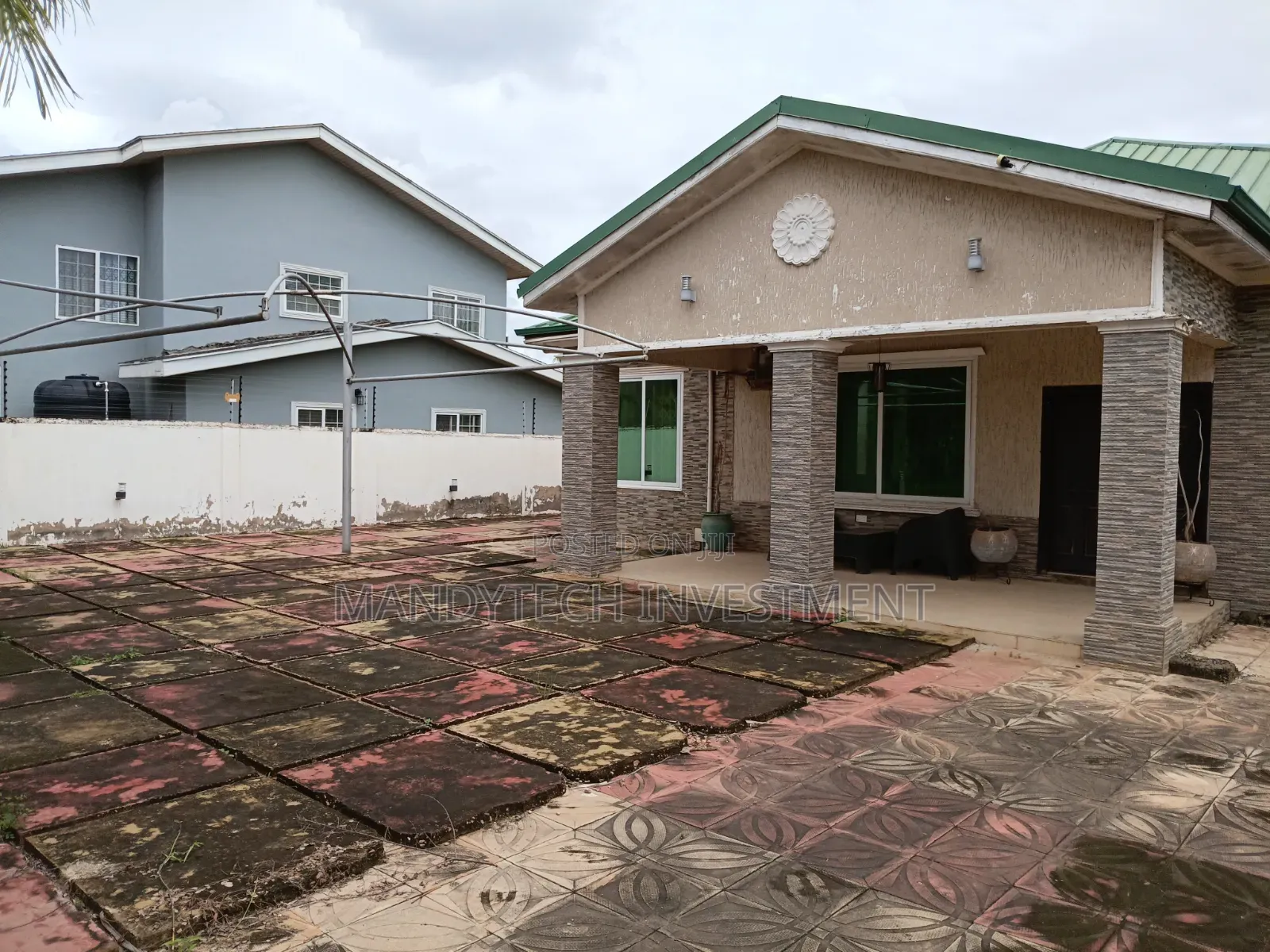 4bdrm Duplex in Community 25 for sale