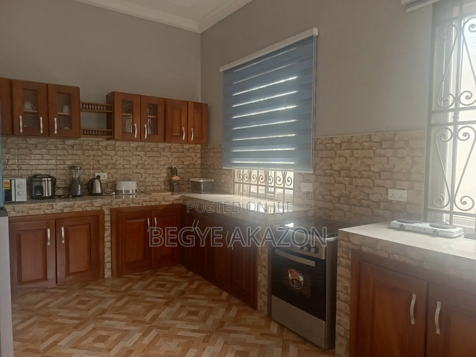 Furnished 8bdrm House in Begye, Tseaddo for rent
