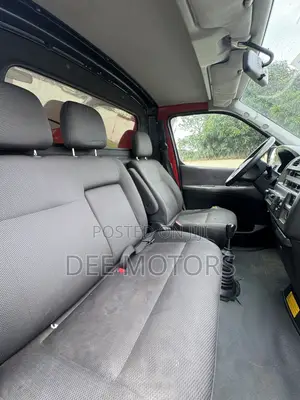 Toyota HiAce 2010 Red