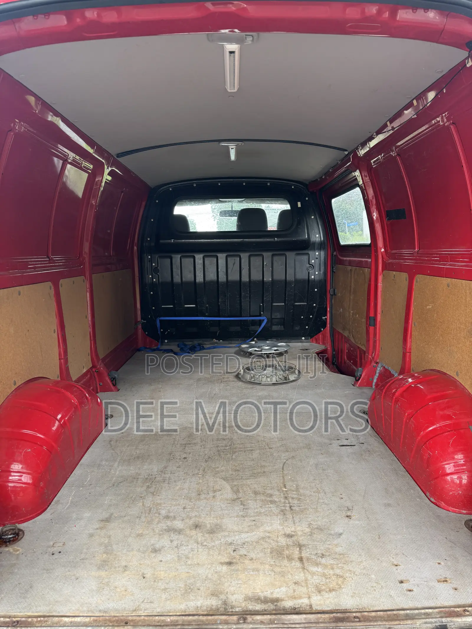 Toyota HiAce 2010 Red