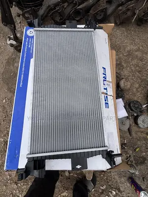 Ford Focus 2012 2013 2014 Radiator/Tank