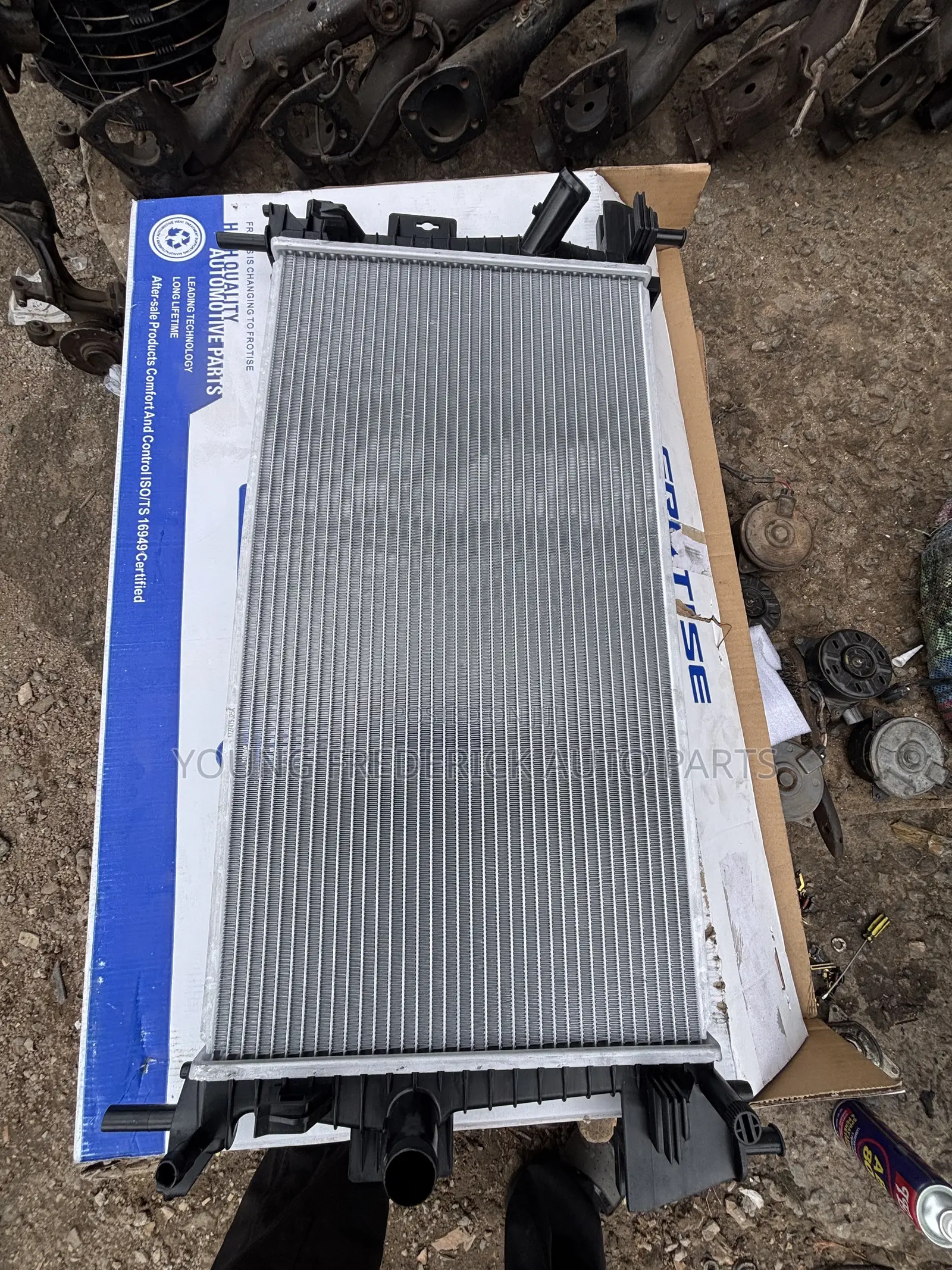 Ford Focus 2012 2013 2014 Radiator/Tank