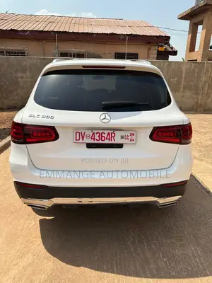 Mercedes-Benz GLC-Class 2021 White