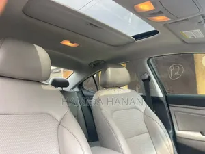 Hyundai Elantra 2017 Black