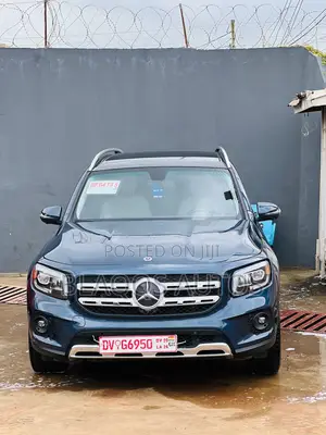 Mercedes-Benz GLB-Class 2021 Blue