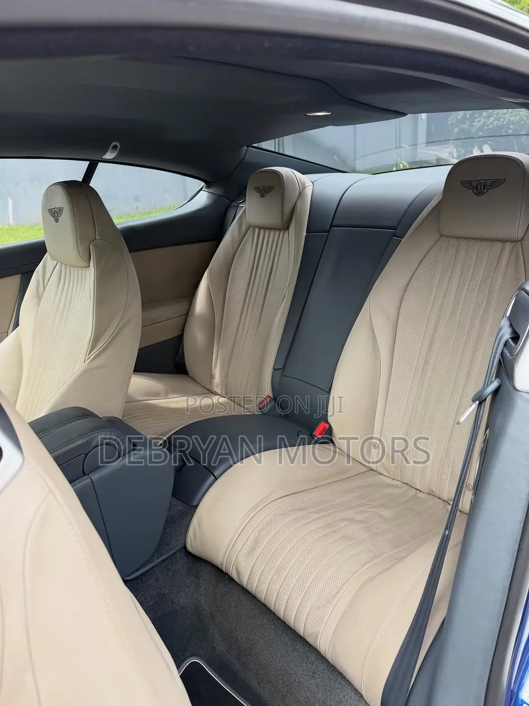 Bentley Continental 2017 Blue
