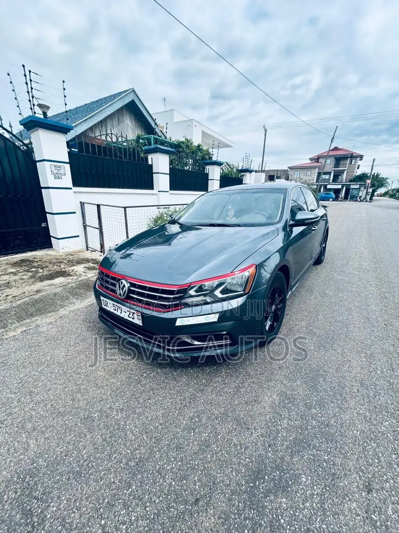 Volkswagen Passat 1.8T S 4dr Sedan (1.8L 4cyl) 2017 Gray