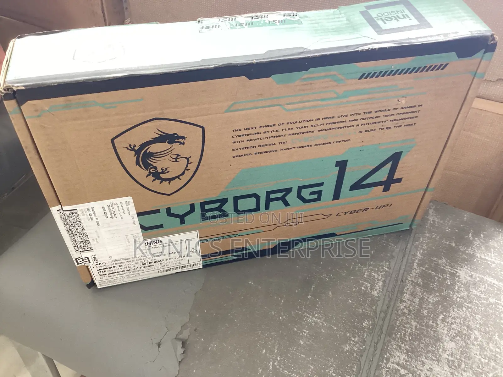 New Laptop MSI Cyborg 14 16GB Intel Core i5 SSD 512GB