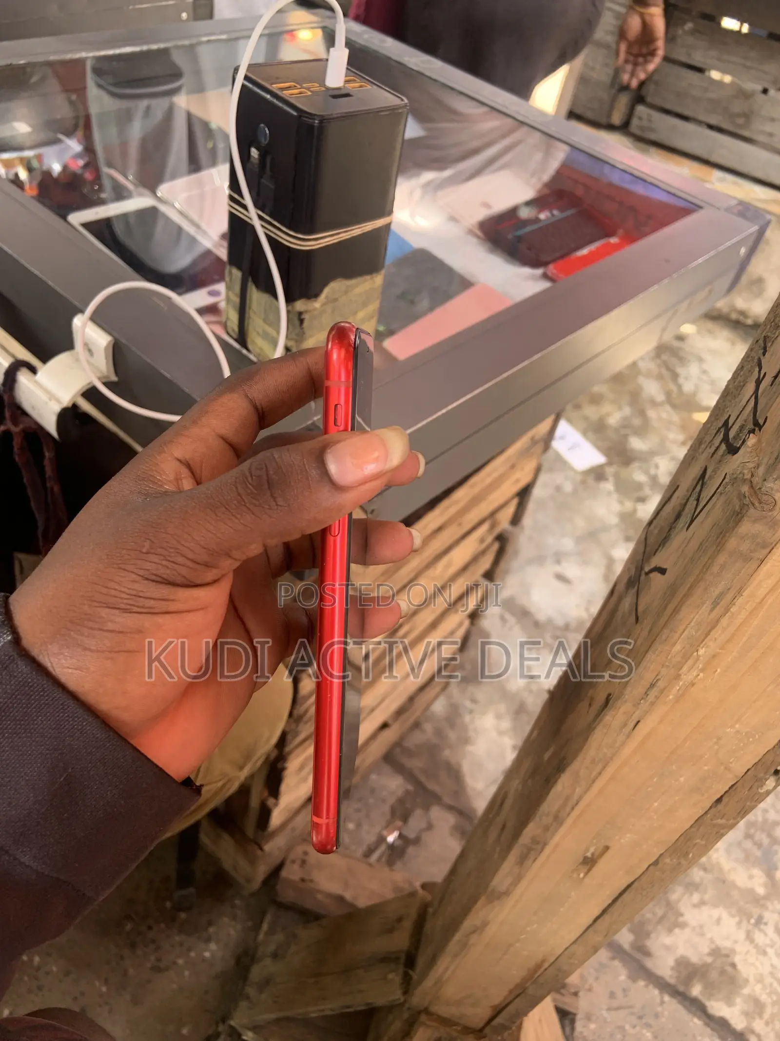 New Apple iPhone XR 64 GB Red