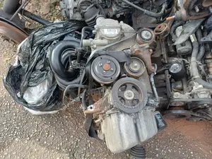 Toyota Vitz Engine 4 Plugs