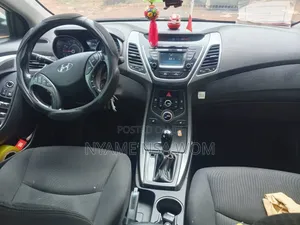 Hyundai Elantra 2016 White