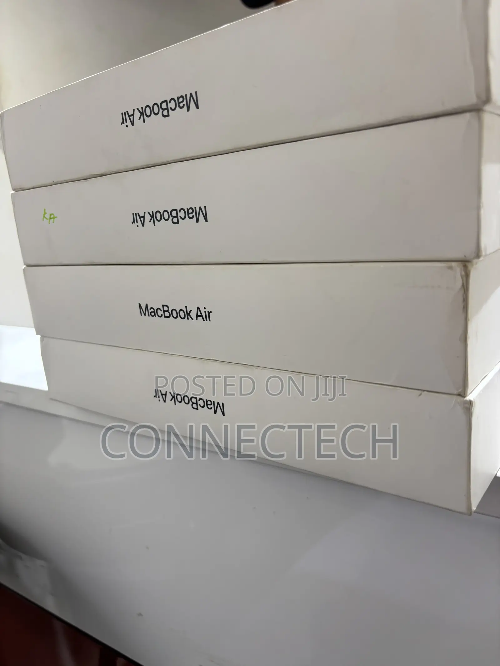New Laptop Apple MacBook Air 2026 M5 16GB Intel SSD 512GB
