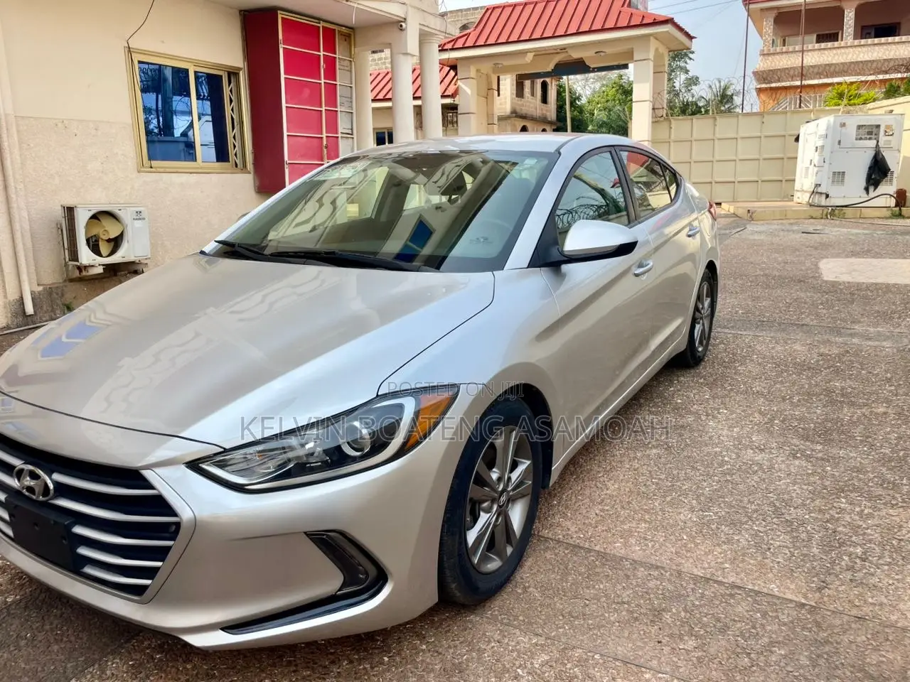 Hyundai Elantra SE Sedan FWD (2.0L 4cyl 6M) 2017 Gray