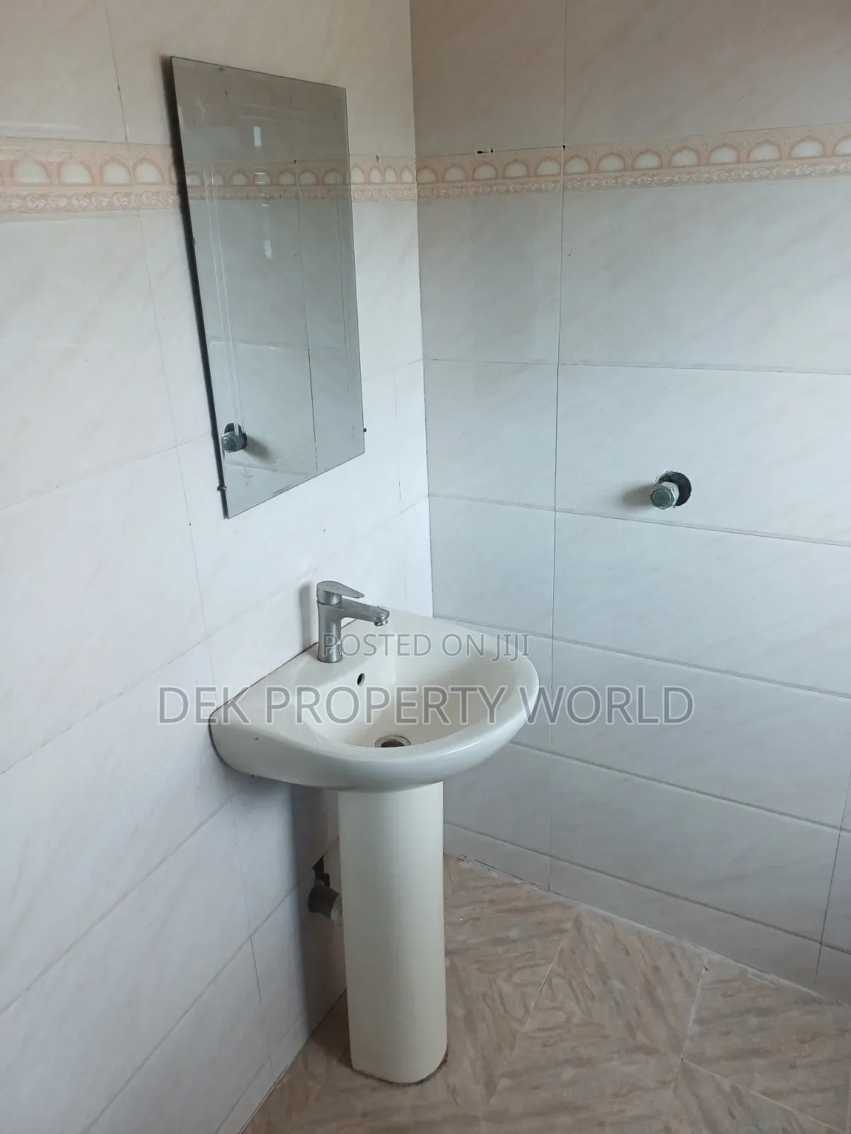 1bdrm Apartment in Ga East Municipal for rent