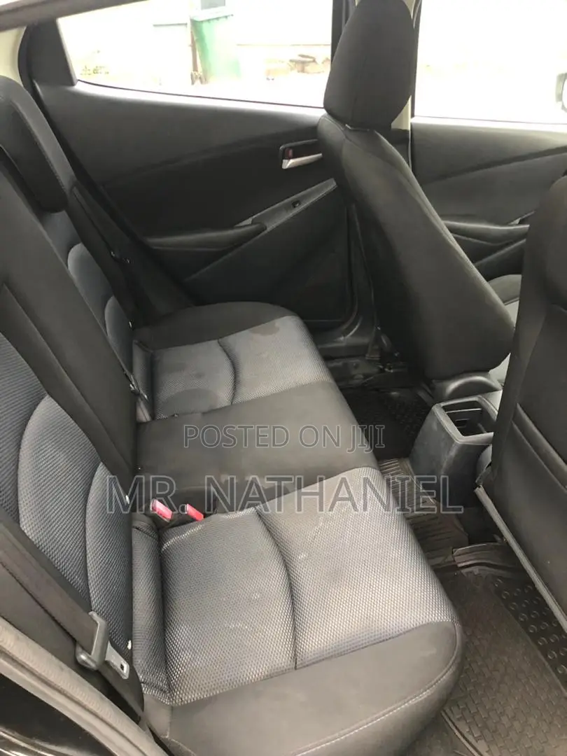 Toyota Yaris 2018 Black